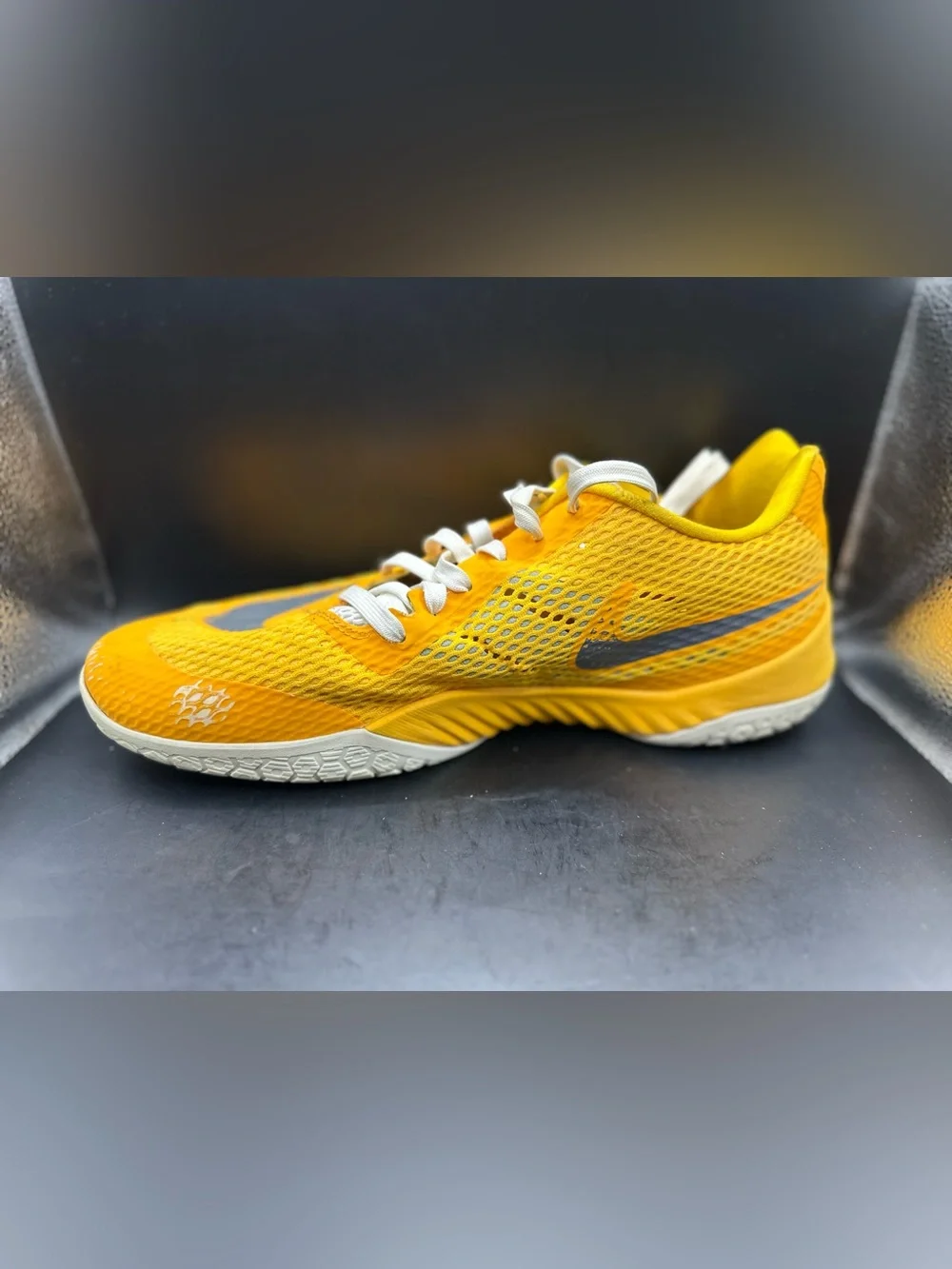 Nike Hyperlive 2015 Men’s Size 13 (USED) 834488 702 Yellow - Basketball Shoes